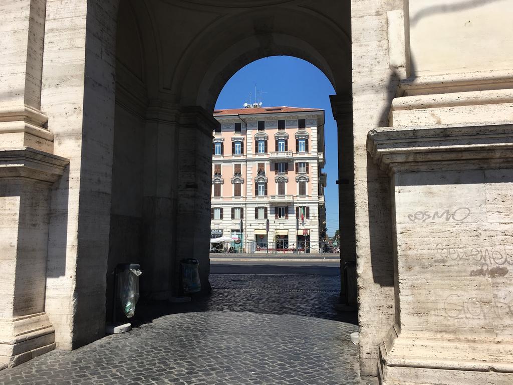 900 Piazza Del Popolo Rom
